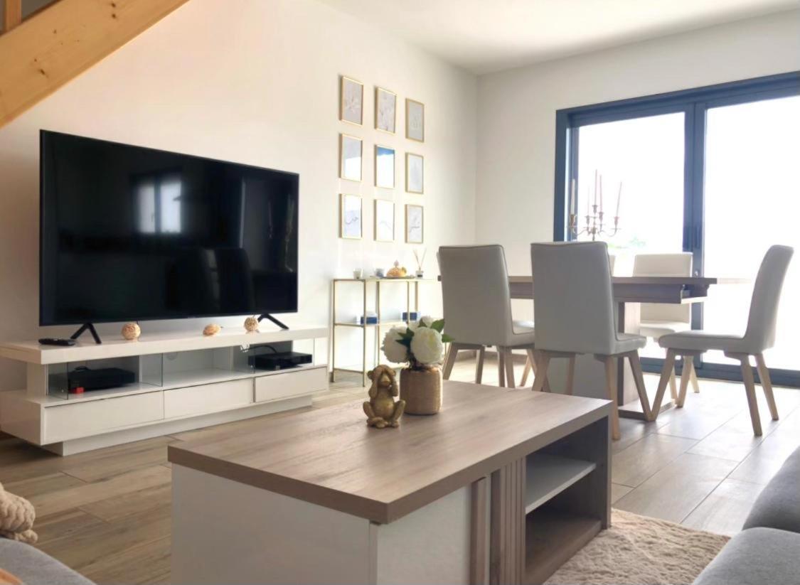 شقة Monéteau  في Loft Evasion , Parking Gratuit , 5 Min Auxerre المظهر الخارجي الصورة